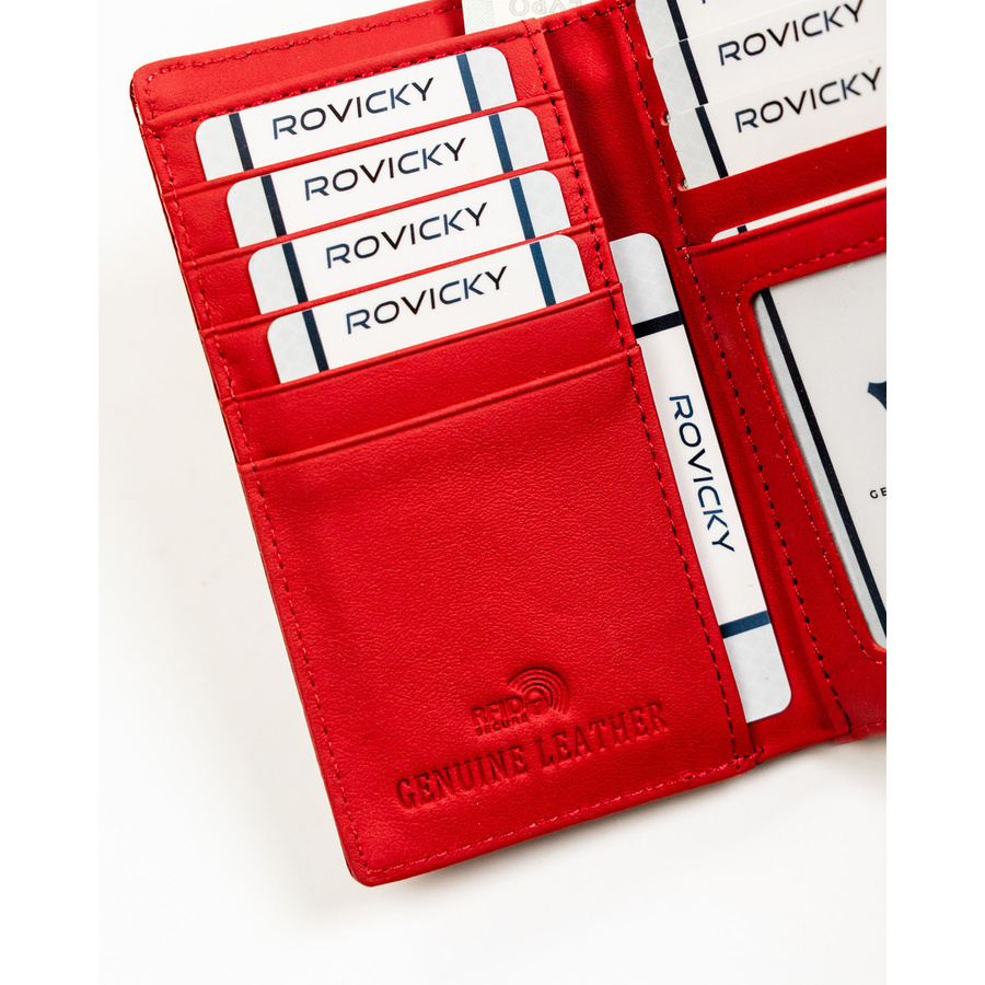 Średni portfel damski ze skóry naturalnej w czerwonym kolorze zamykany na bigiel i zatrzask - Rovicky