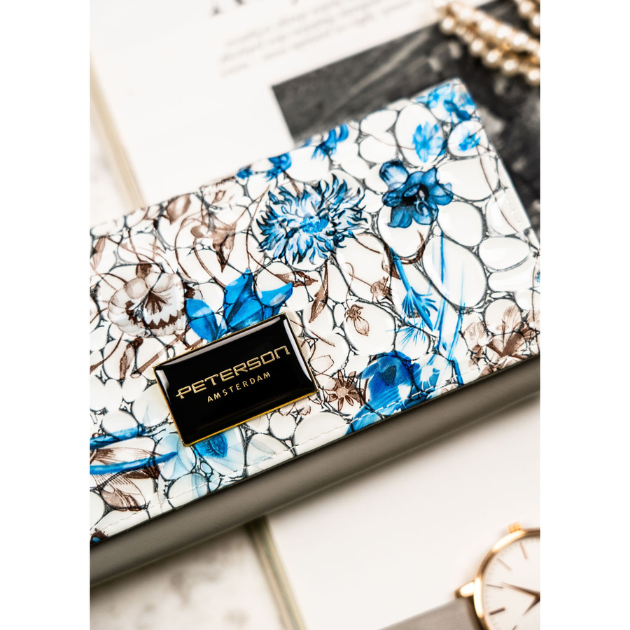 Poziomy portfel damski w kwiatowy wzór z wewnętrzną kieszonką na suwak - Peterson