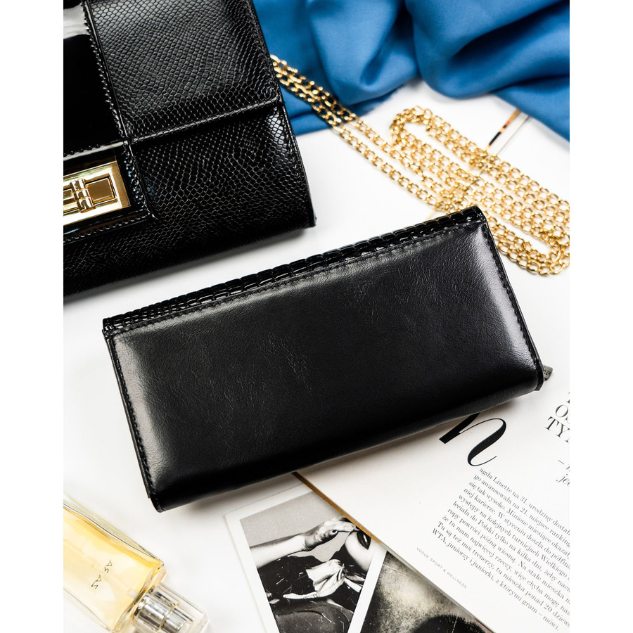 Duży, czarny portfel damski ze skóry naturalnej i ekologicznej, pokryty wzorem imitującym skórę krokodyla - 4U Cavaldi
