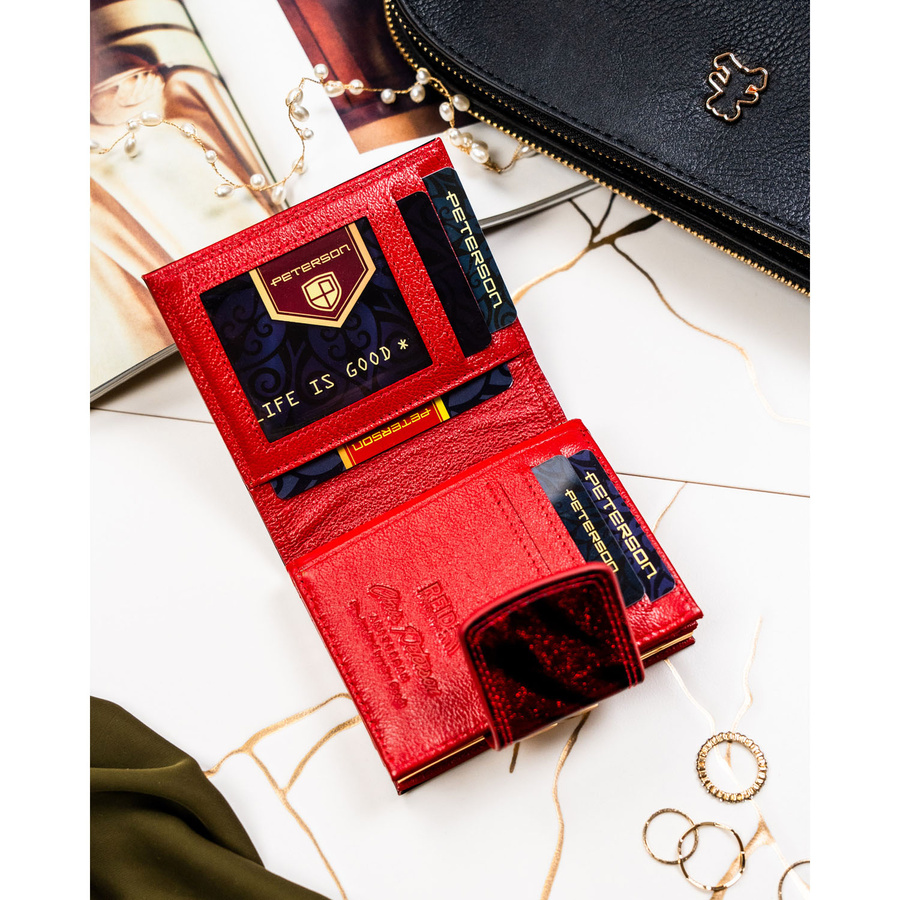 Czerwony, lakierowany portfel damski ze skóry naturalnej i ekologicznej z systemem RFID - Peterson