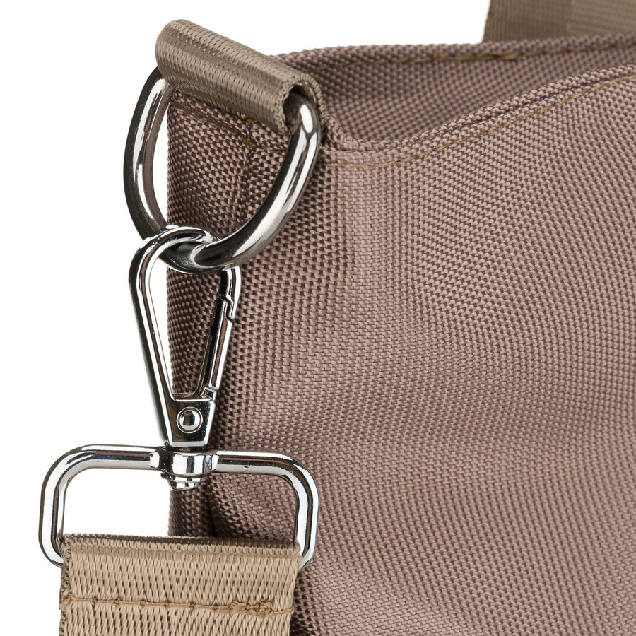 Jednokomorowa, beżowa shopperka damska zamykana suwakiem - Peterson