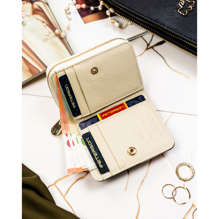 Portfel damski w kwiaty wykonany ze skóry naturalnej i ekologicznej - Peterson