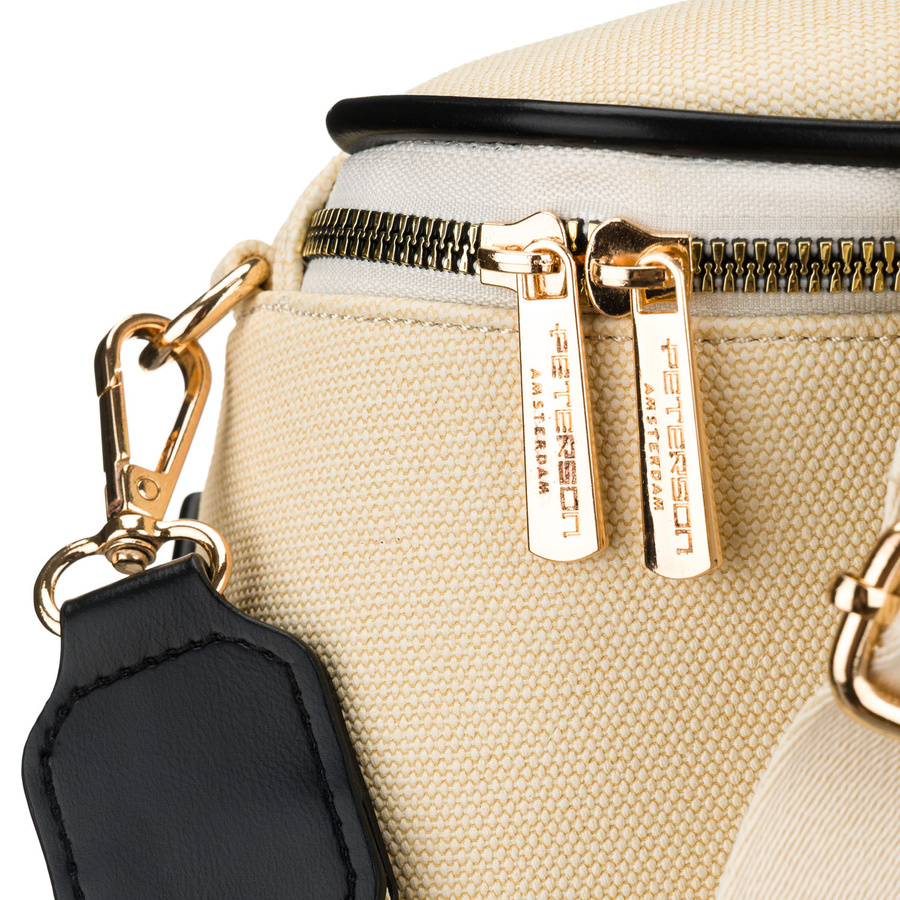 Saszetka damska w kolorze ecru z czarnymi elementami, wykonana z materiału syntetycznego - Peterson