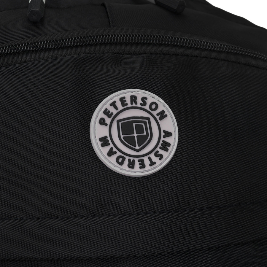 Plecak szkolny z poliestru w czarnym kolorze z przegrodą na laptopa - Peterson