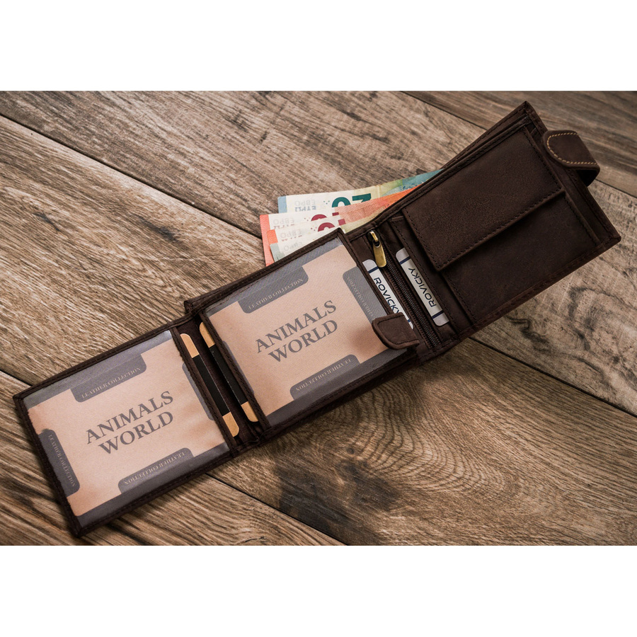 Klasyczny, skórzany portfel męski w ciemnobrązowym kolorze zamykany na zatrzask