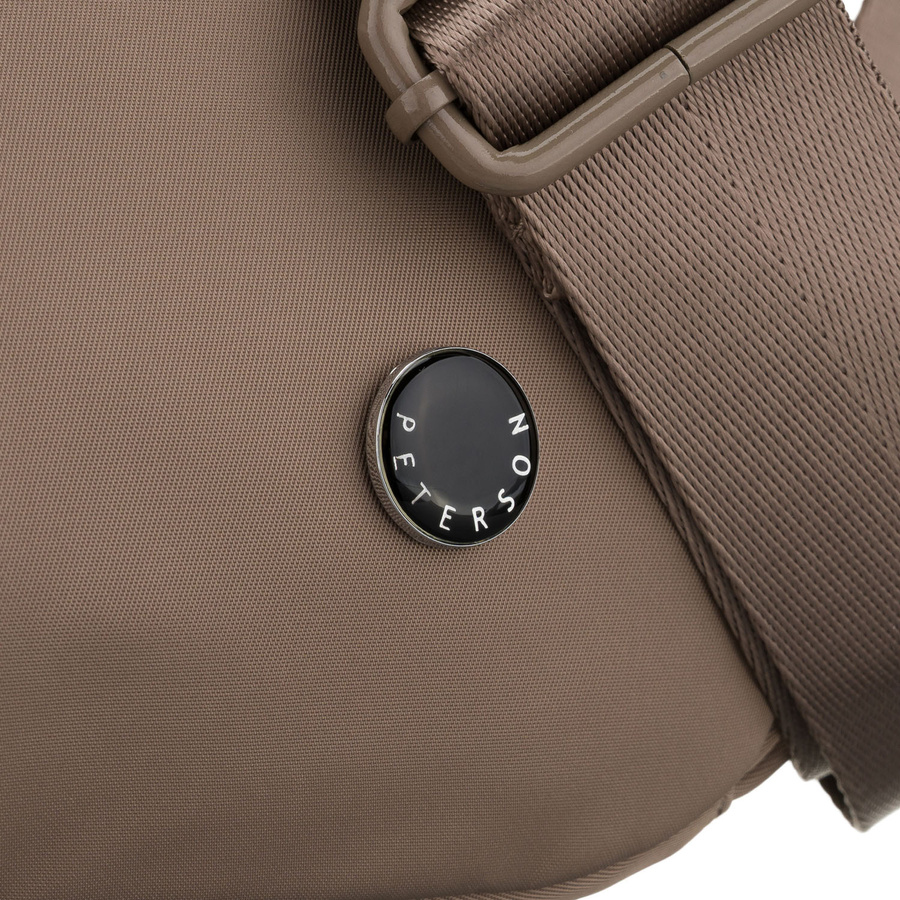 Beżowa listonoszka damska z poliestru zawieszona na szerokim pasku, dwukomorowa - Peterson