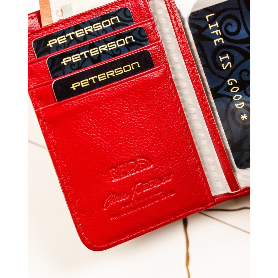 Pionowy, czerwony portfel damski ze skóry naturalnej zamykany na suwak i zatrzask - Peterson