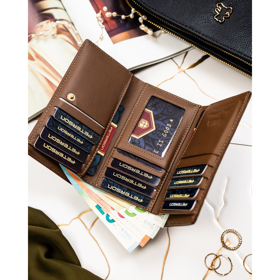 Portfel damski wykonany ze skóry naturalnej i ekologicznej w brązowym kolorze - Peterson