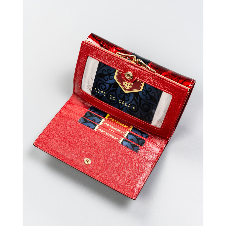 Portfel damski ze skóry naturalnej w czerwonym kolorze, zamykany biglem i zatrzaskiem - Peterson