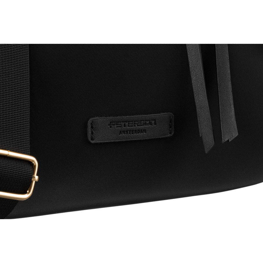 Czarna listonoszka z nylonu i skóry ekologicznej z dodatkowymi kieszonkami - Peterson