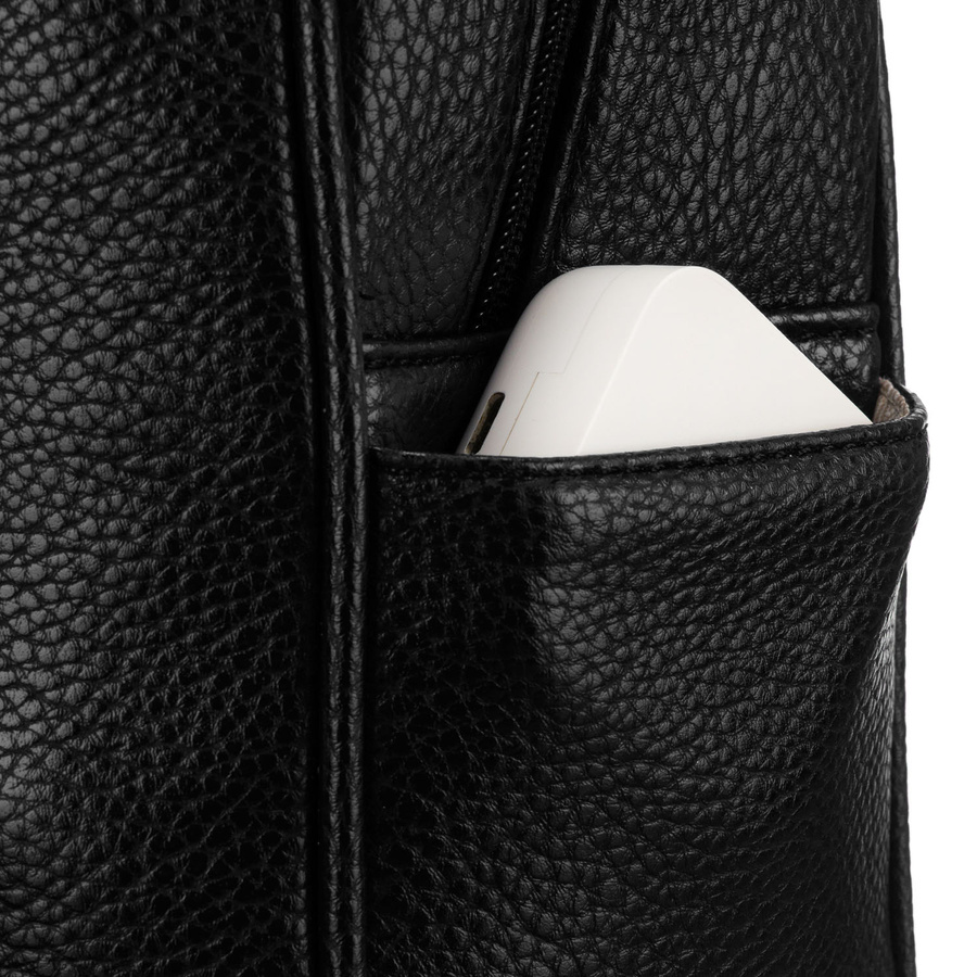 Mały pikowany modny czarny plecak damski z eko skóry Peterson