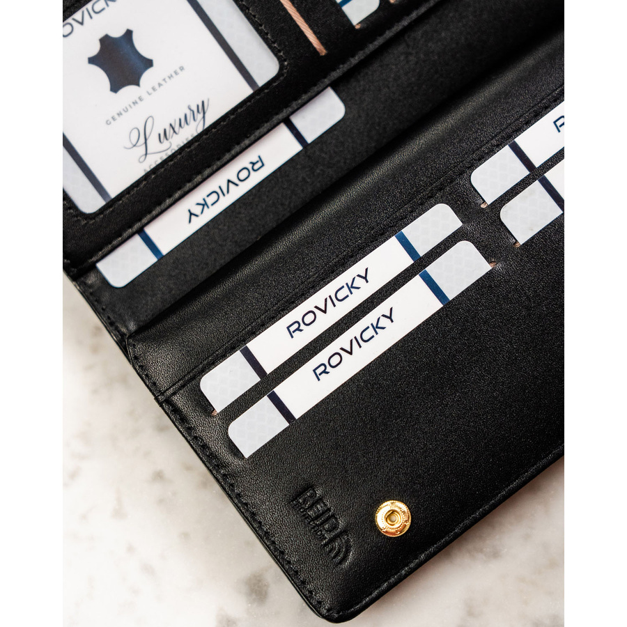 Duży portfel damski ze skóry ekologicznej w czarnym kolorze zamykany na zatrzask - Rovicky