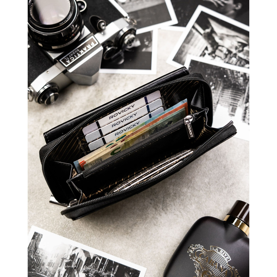 Skórzana, czarna saszetka męska z systemem RFID - Rovicky