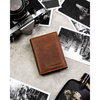 Pionowy, jasnobrązowy portfel męski ze skóry naturalnej wyposażony w system RFID - Peterson