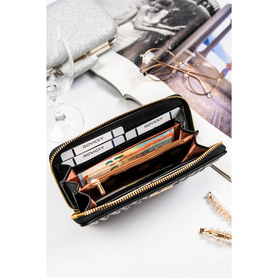 Duży portfel damski ze skóry ekologicznej w czarnym kolorze na zamek - Rovicky