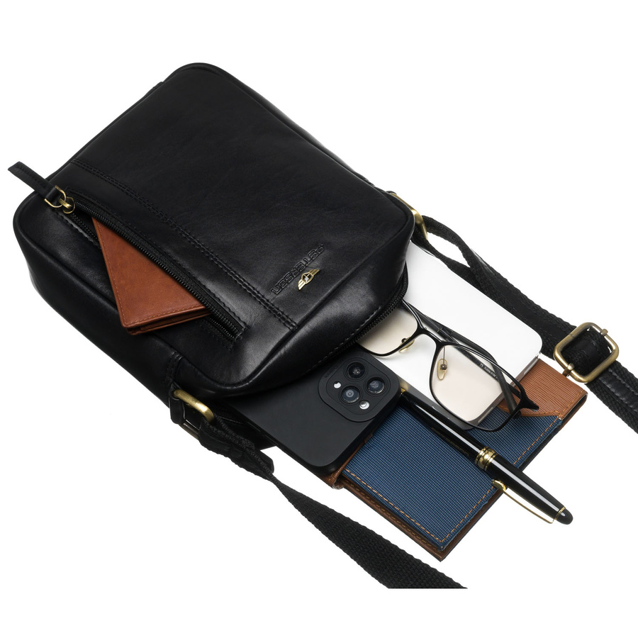 Czarna listonoszka męska ze skóry naturalnej zamykana suwakiem - Peterson