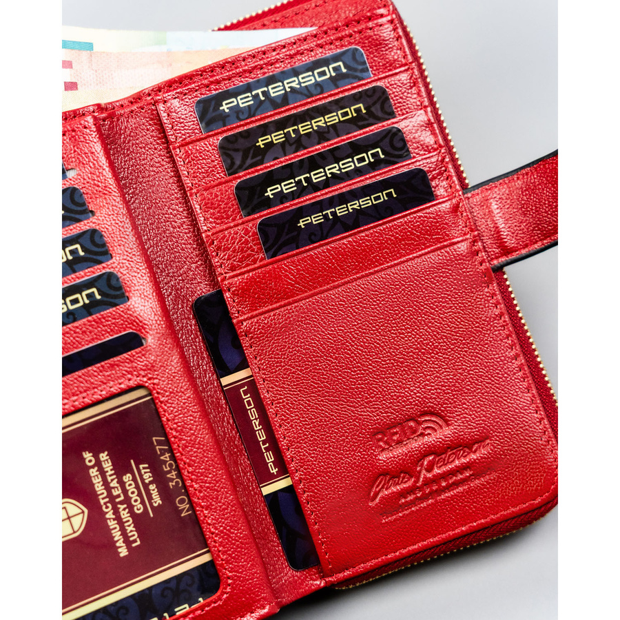 Lakierowany, duży portfel-piórnik damski ze skóry naturalnej w czerwonym kolorze - Peterson