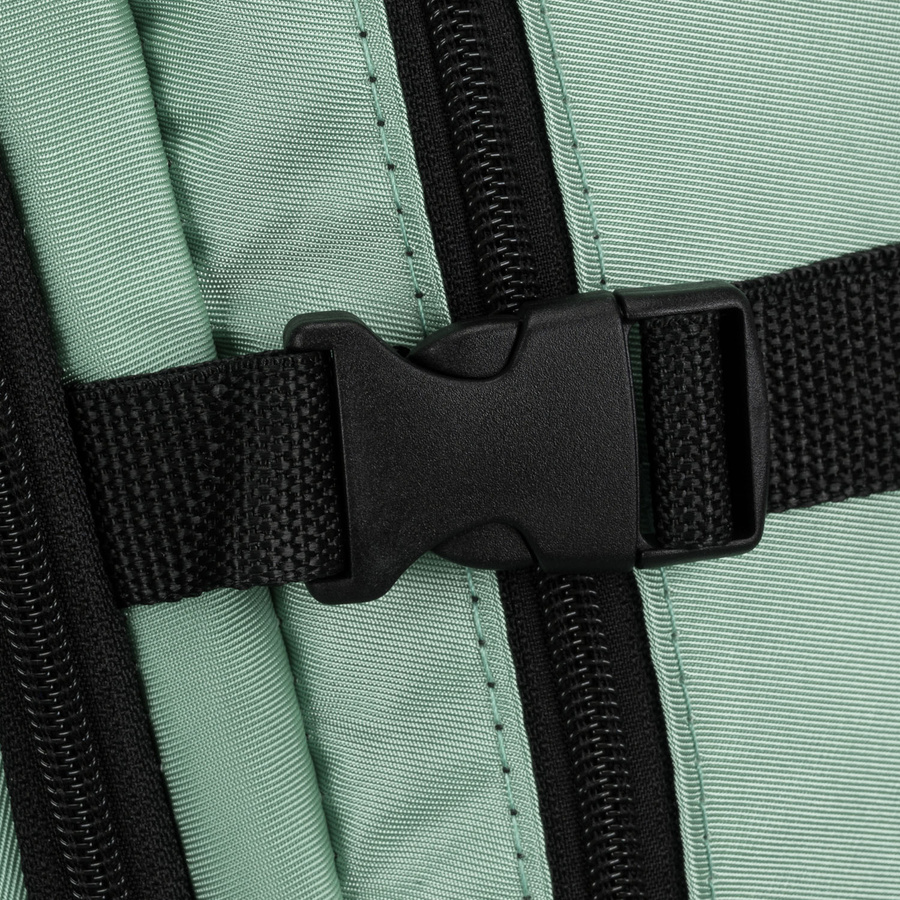 Markowy plecak podróżny w odcieniu miętowym zamykany bezpiecznym suwakiem - Peterson