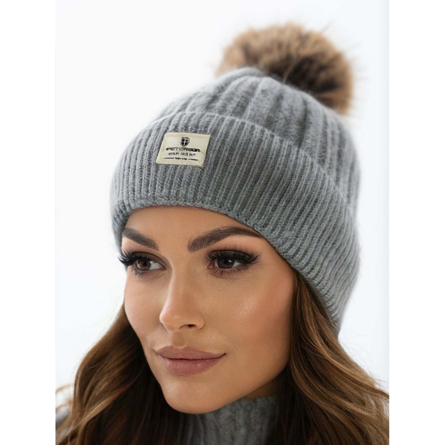 Ciepła czapka damska z futrzanym pomponem szara - Peterson