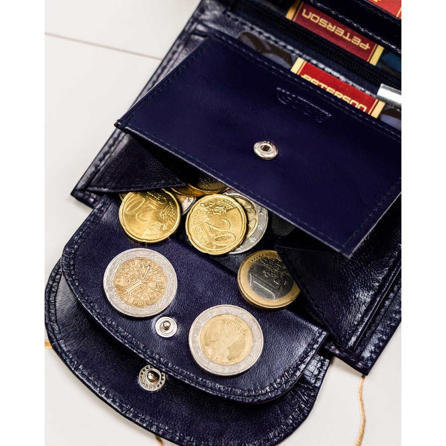 Mały, skórzany portfel damski w fioletowym kolorze - Peterson