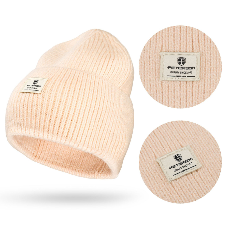 Beżowa zimowa czapka damska beanie w uniwersalnym rozmiarze z logo marki - Peterson