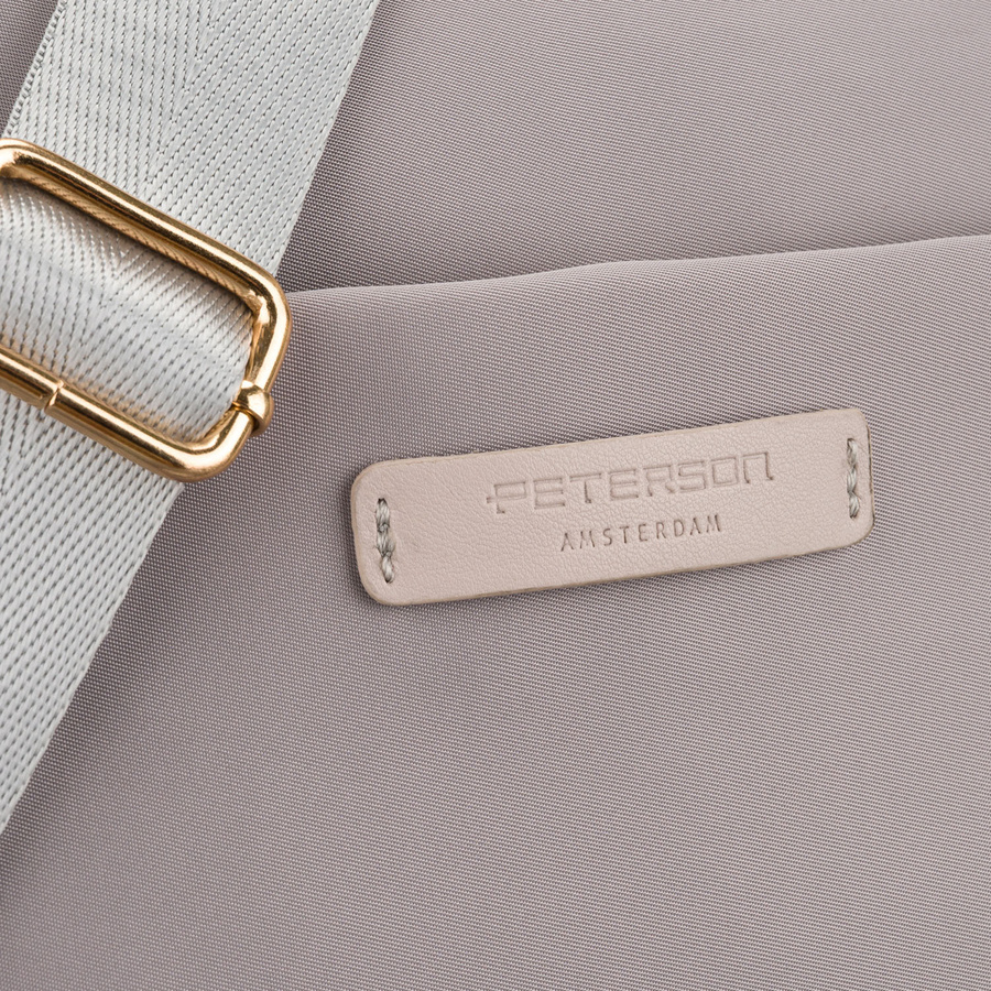 Nylonowa listonoszka damska w szarym kolorze, zamykana suwakiem i klipsem magnetycznym - Peterson