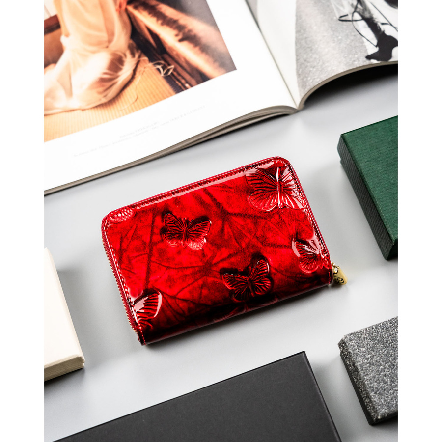 Czerwony portfel damski ze skóry naturalnej wyposażony w system RFID - Peterson