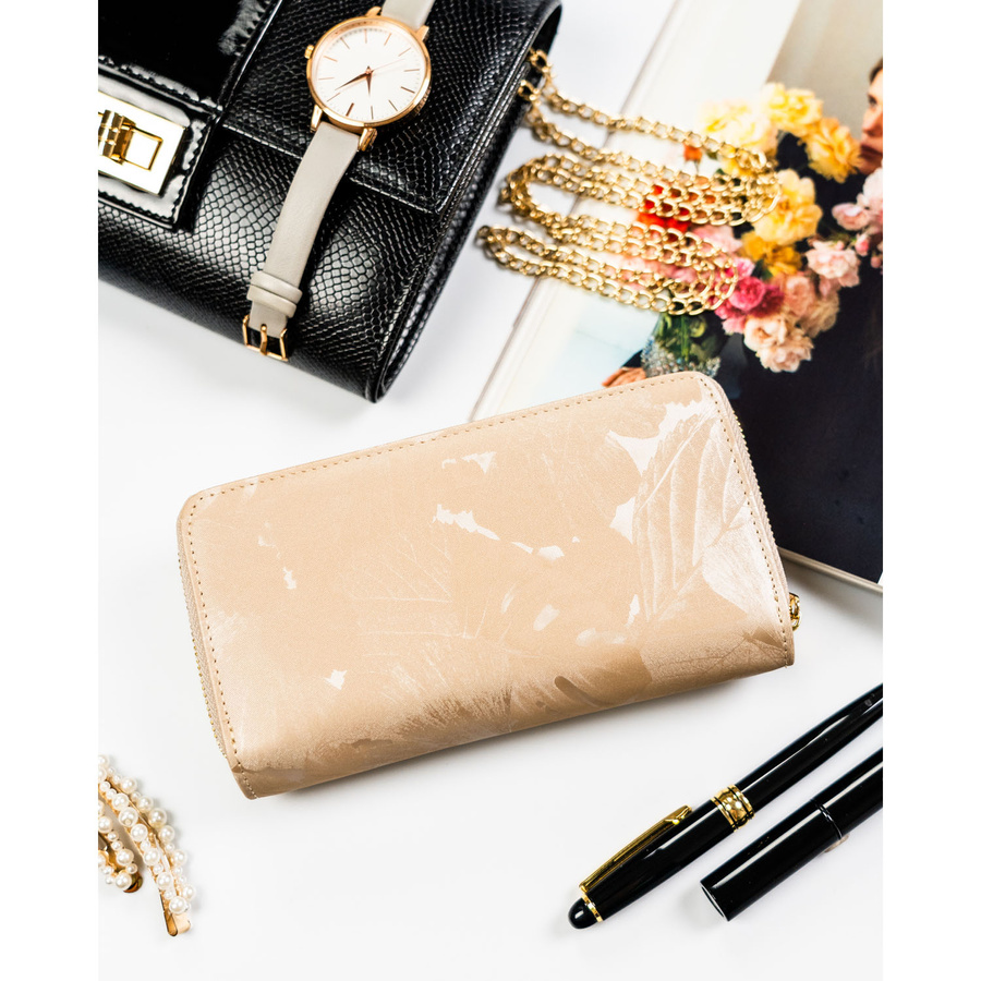 Beżowy portfel w orientacji pionowej wykonany ze skóry naturalnej i ekologicznej - Peterson