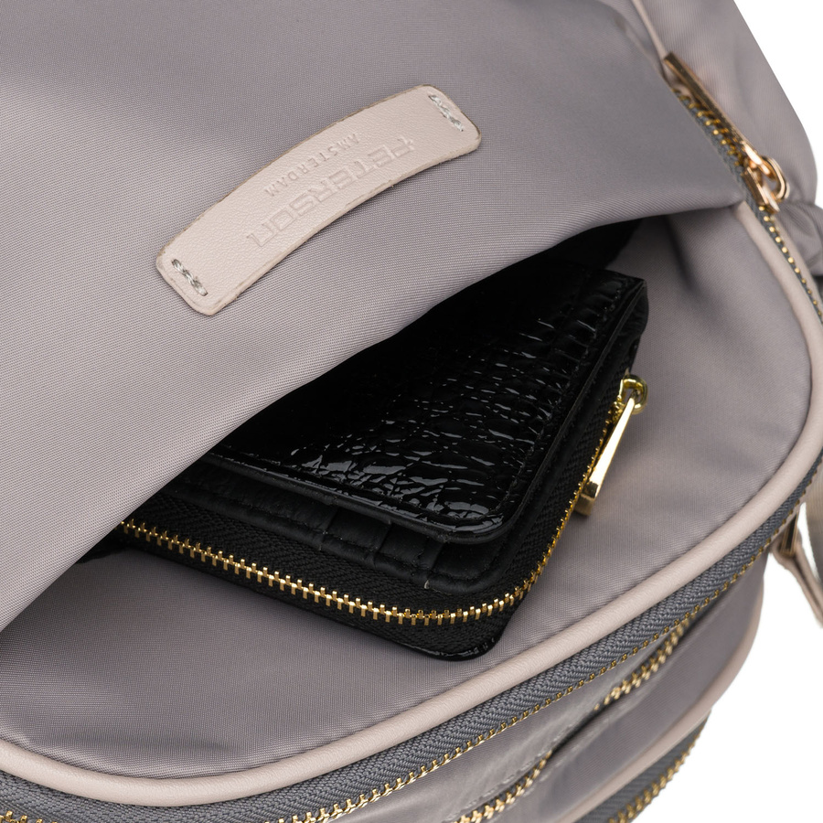 Nylonowa listonoszka damska w szarym kolorze, zamykana suwakiem i klipsem magnetycznym - Peterson