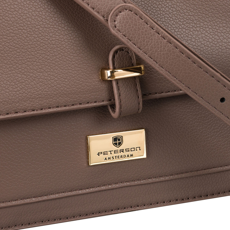 Brązowa listonoszka damska wykonana ze skóry ekologicznej - Peterson