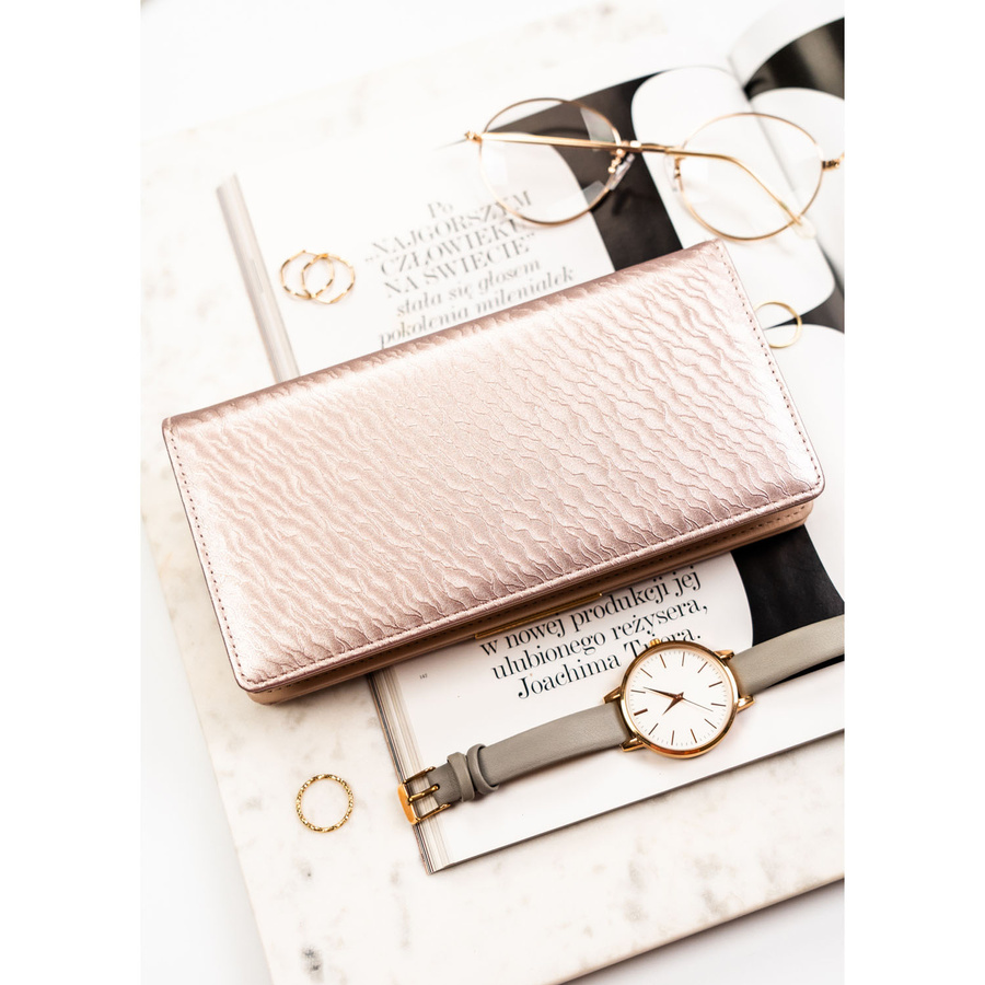 Duży, beżowy portfel damski ze skóry ekologicznej wyposażony w system RFID - Rovicky