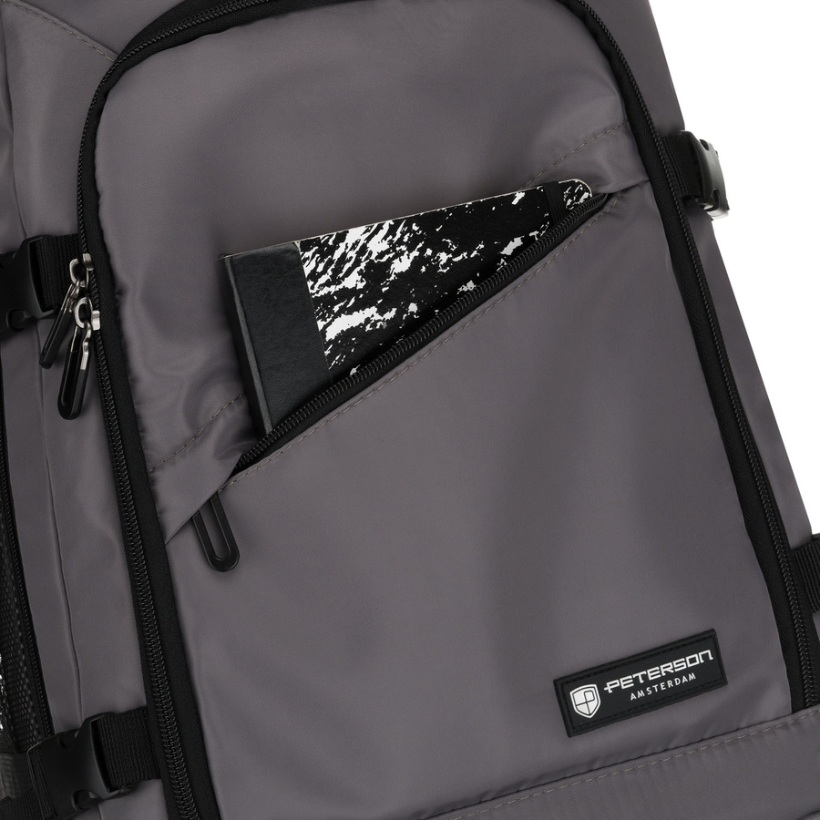 Szary, podróżny plecak z poliestru idealny na bagaż podręczny - Peterson