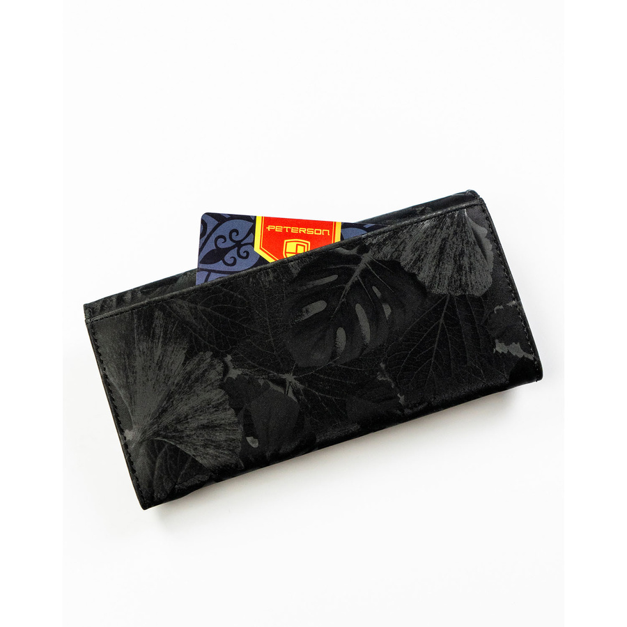 Duży portfel damski ze skóry naturalnej i ekologicznej w czarnym kolorze, zamykany zatrzaskiem - Peterson