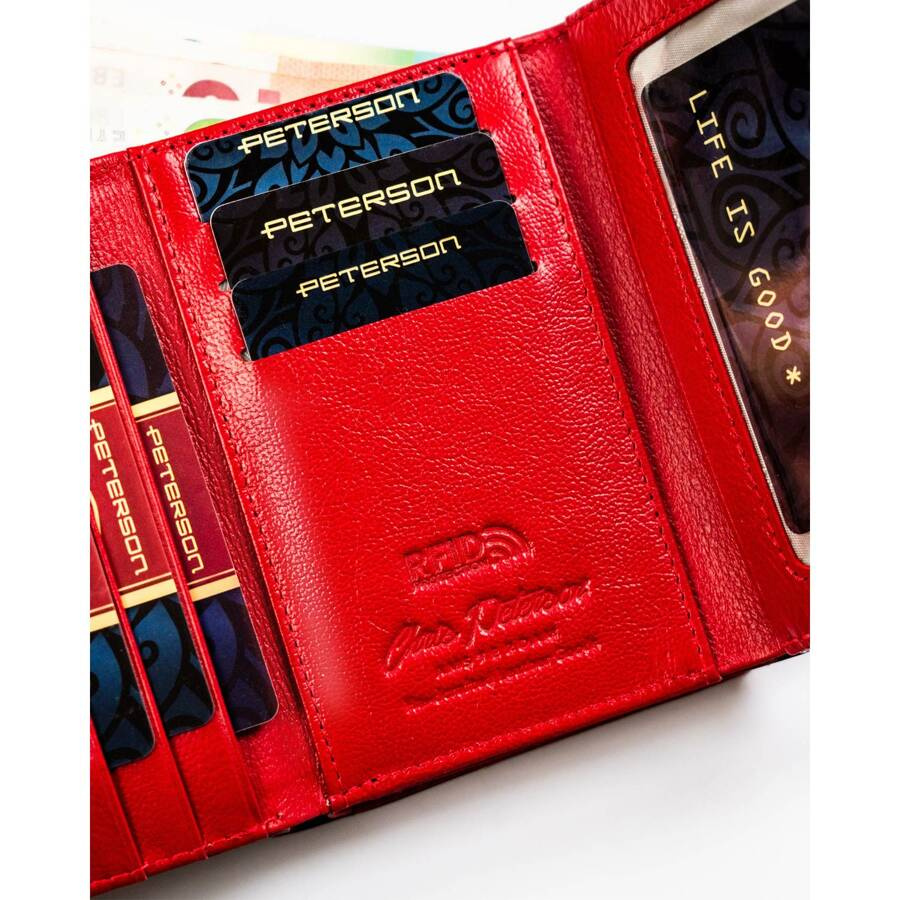 Kompaktowy czerwony portfel damski z lakierowanej skóry naturalnej - Peterson