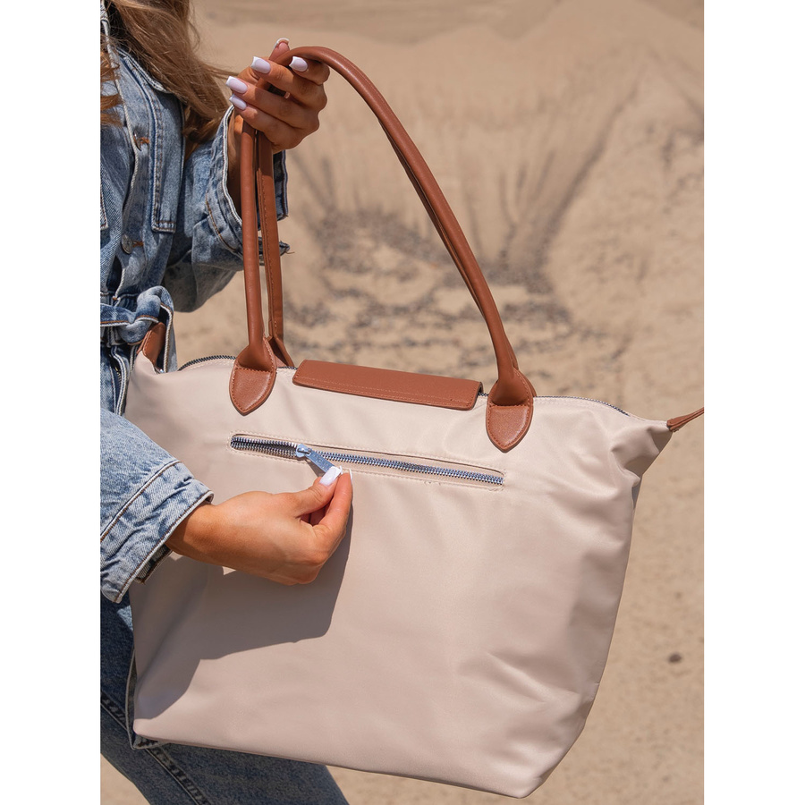 Beżowa shopperka damska wykonana z poliestru, zawieszona na dwóch uchwytach - Peterson