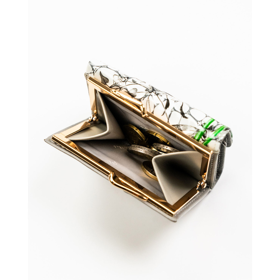 Mały portfelik damski ze skóry naturalnej w zielonym kolorze - Peterson