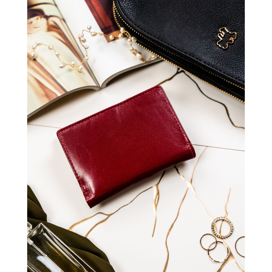 Mały, czerwony portfel damski ze skóry naturalnej z systemem RFID - Peterson