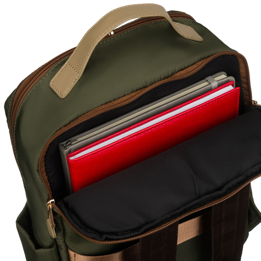 Zielony plecak damski zawieszony na regulowanych szelkach i zamykany suwakiem - Peterson