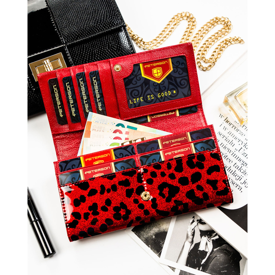 Czerwony, duzy portfel damski ze skóry ekologicznej i naturalnej w cętki, zamykany zatrzaskiem - Peterson