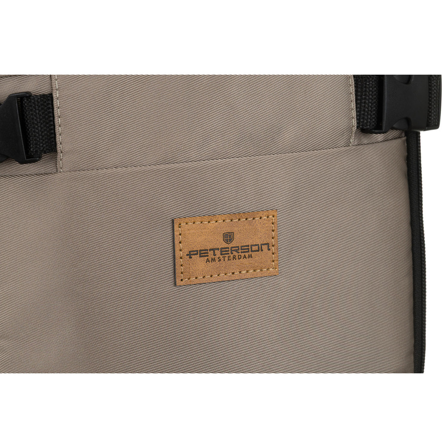 Dwukomorowy, szary plecak podróżny zawieszony na oddychających szelkach - Peterson