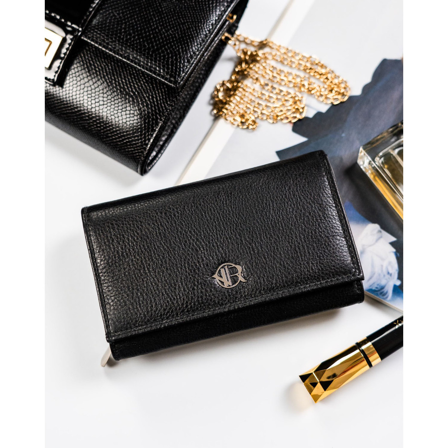 Skórzany, pojemny portfel damski w czarnym kolorze wyposażony w system RFID - Rovicky