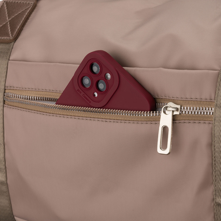 Brązowa torba treningowa z poliestru, jednokomorowa i zamykana suwakiem - Peterson