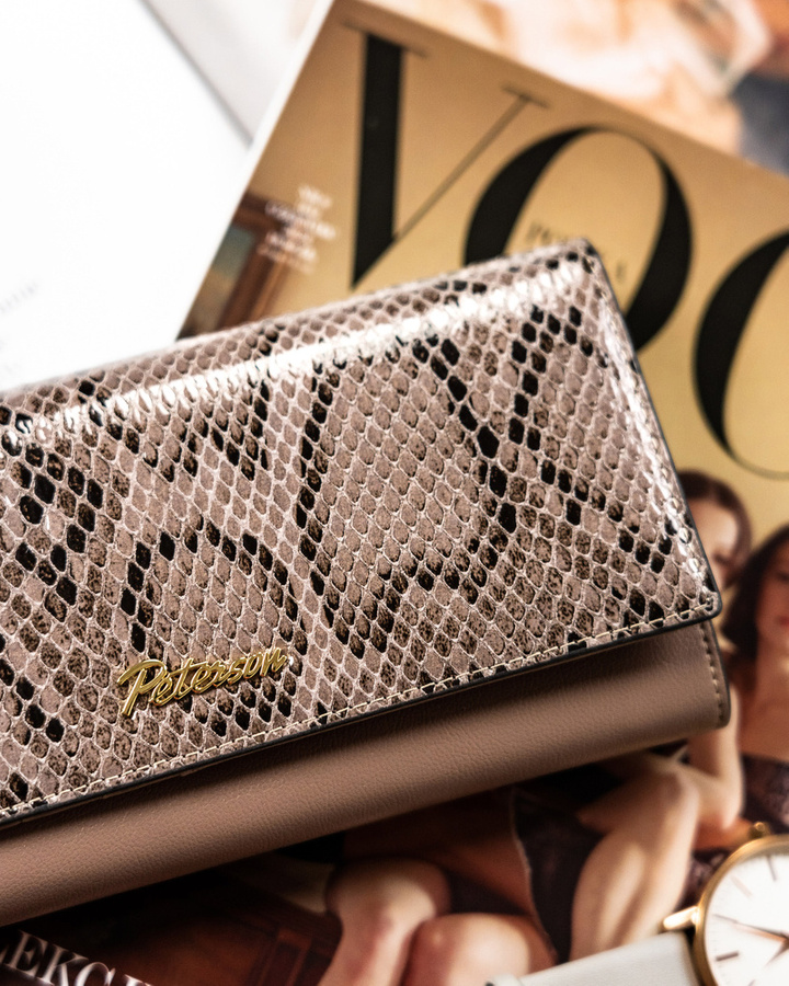 Duży portfel damski z wężowym wzorem - Peterson
