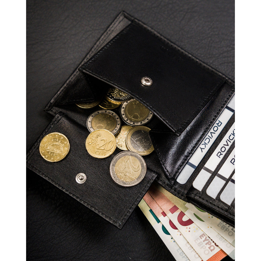 Poziomy, czarny portfel męski ze skóry naturalnej bez zapięcia zewnętrznego - Ronaldo