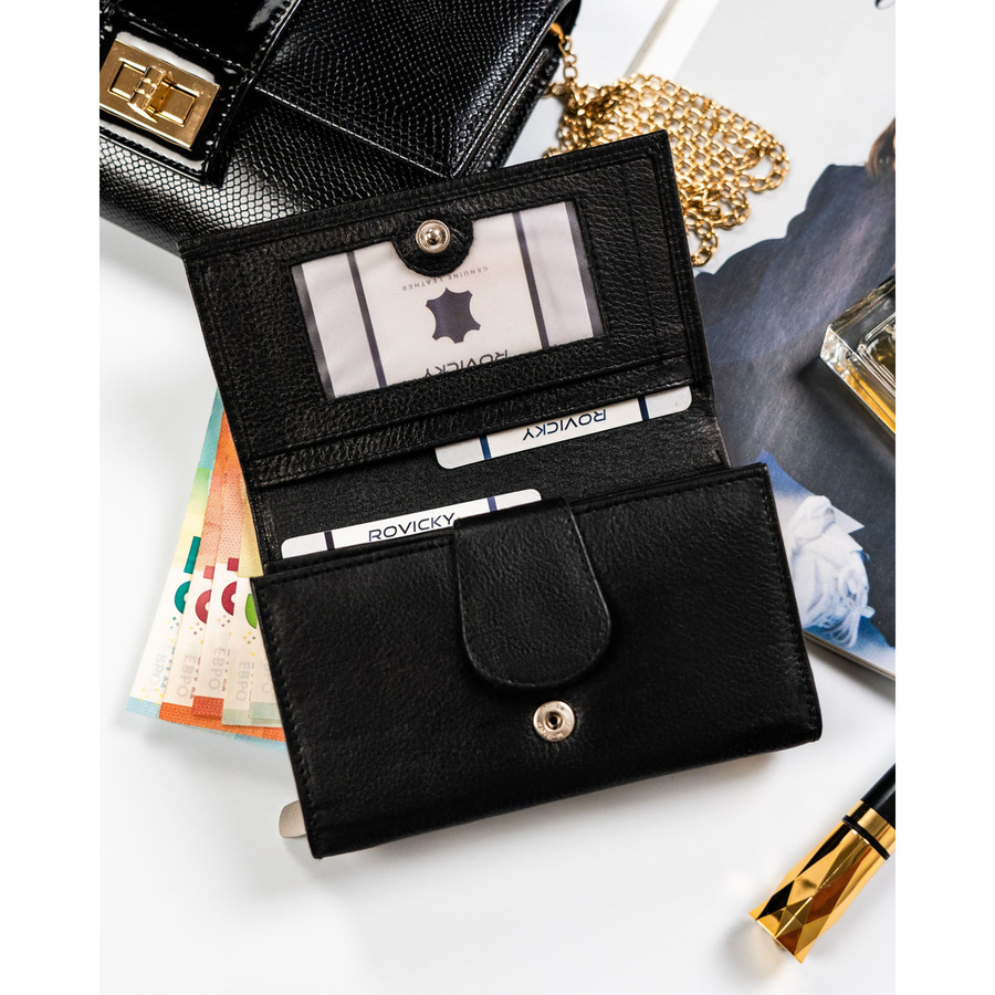 Skórzany, pojemny portfel damski w czarnym kolorze wyposażony w system RFID - Rovicky