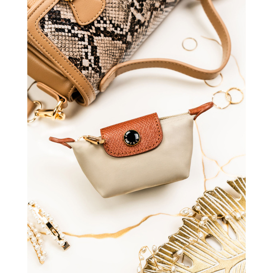 Etui na klucze z poliestru i skóry ekologicznej w jasnobeżowym kolorze, zamykane na zatrzask i suwak - Peterson