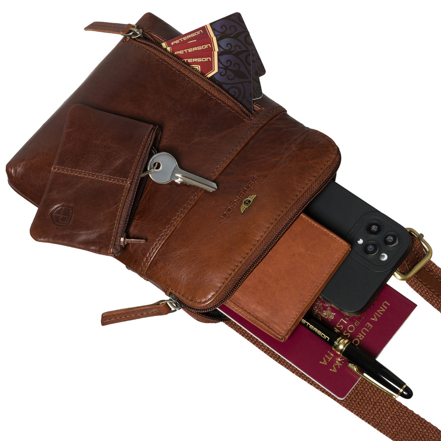 Listonoszka męska ze skóry naturalnej w brązowym kolorze, jednokomorowa i zamykana suwakiem - Peterson