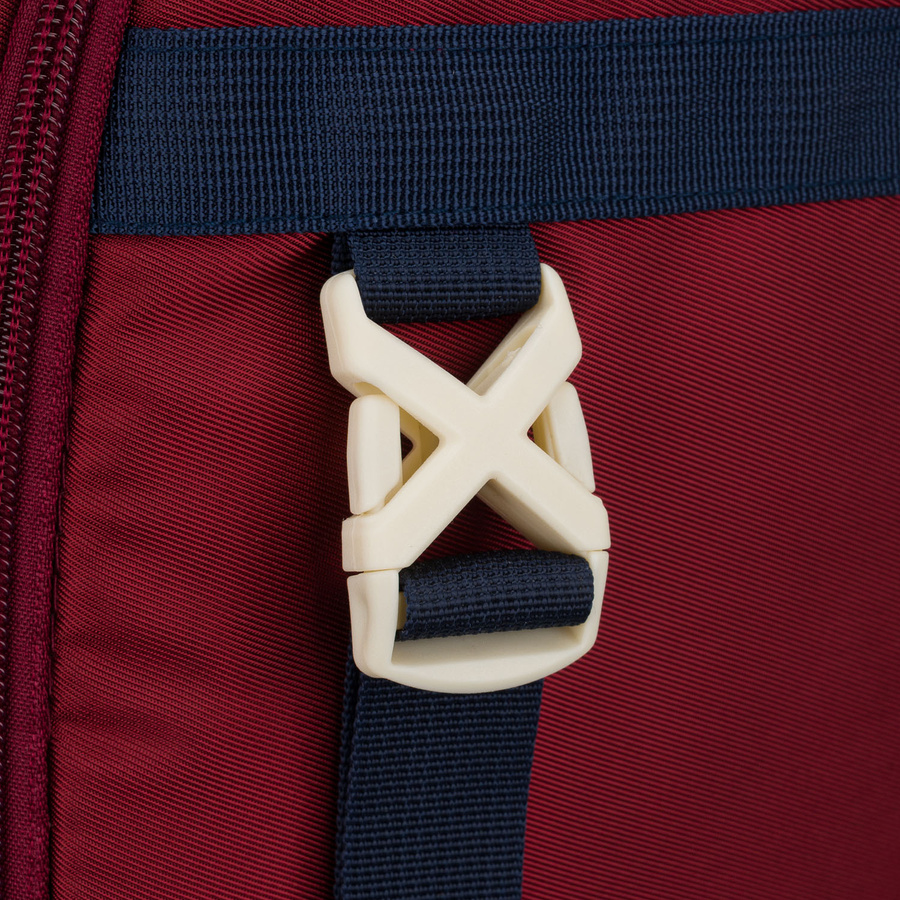 Bordowy plecak szkolny z poliestru wyposażony w boczne pasy kompresyjne - Peterson