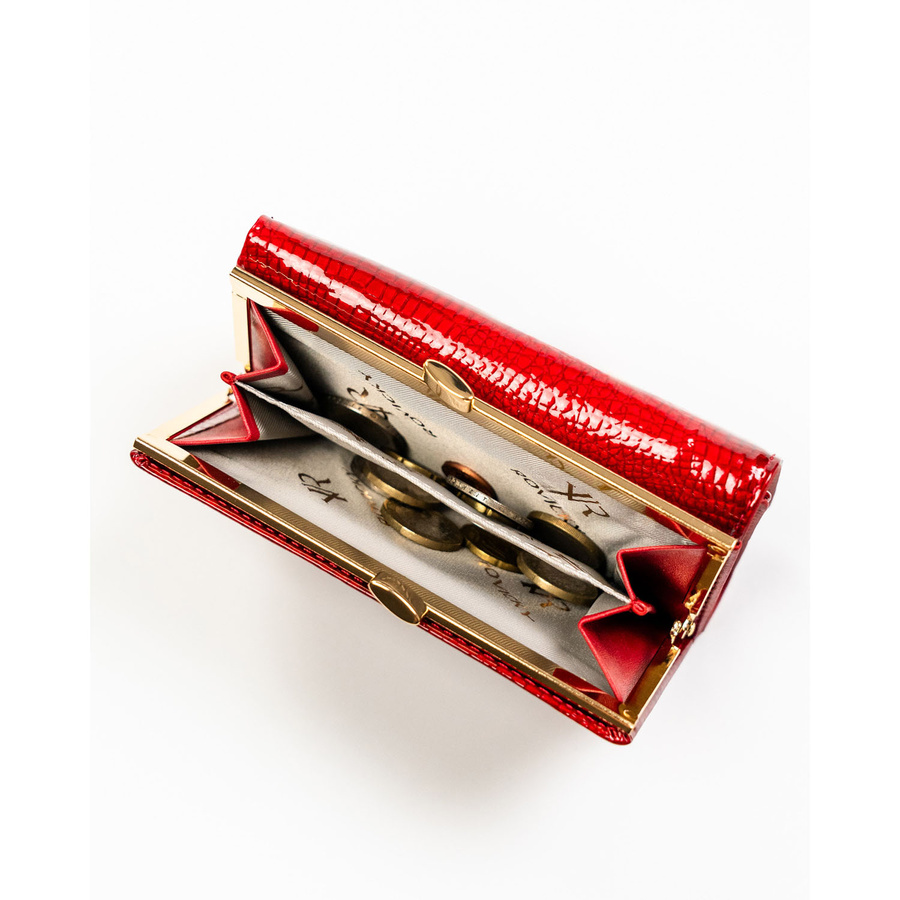 Średni portfel damski ze skóry naturalnej w czerwonym kolorze zamykany na bigiel i zatrzask - Rovicky