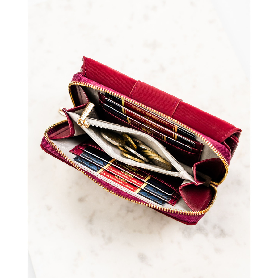 Bordowy portfel damski wykonany ze skóry ekologicznej, zamykany zatrzaskiem - Peterson